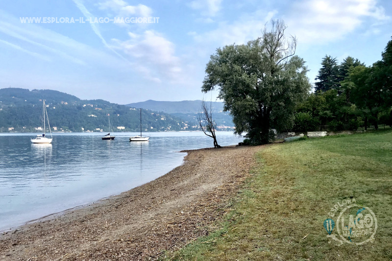 Spiaggia La Nocciola Angera Lago Maggiore Spiaggia La Nocciola Angera Lago Maggiore