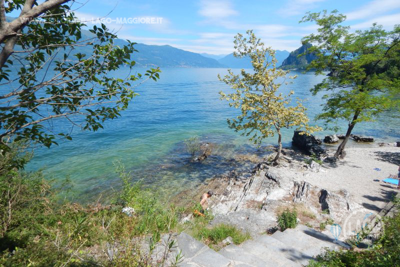 Spiaggia 5 Arcate Castelveccana Lago Maggiore Spiaggia 5 Arcate Castelveccana Lago Maggiore