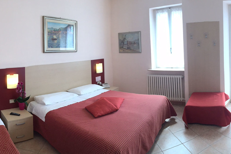 Hotel Riva Leggiuno Lago Maggiore